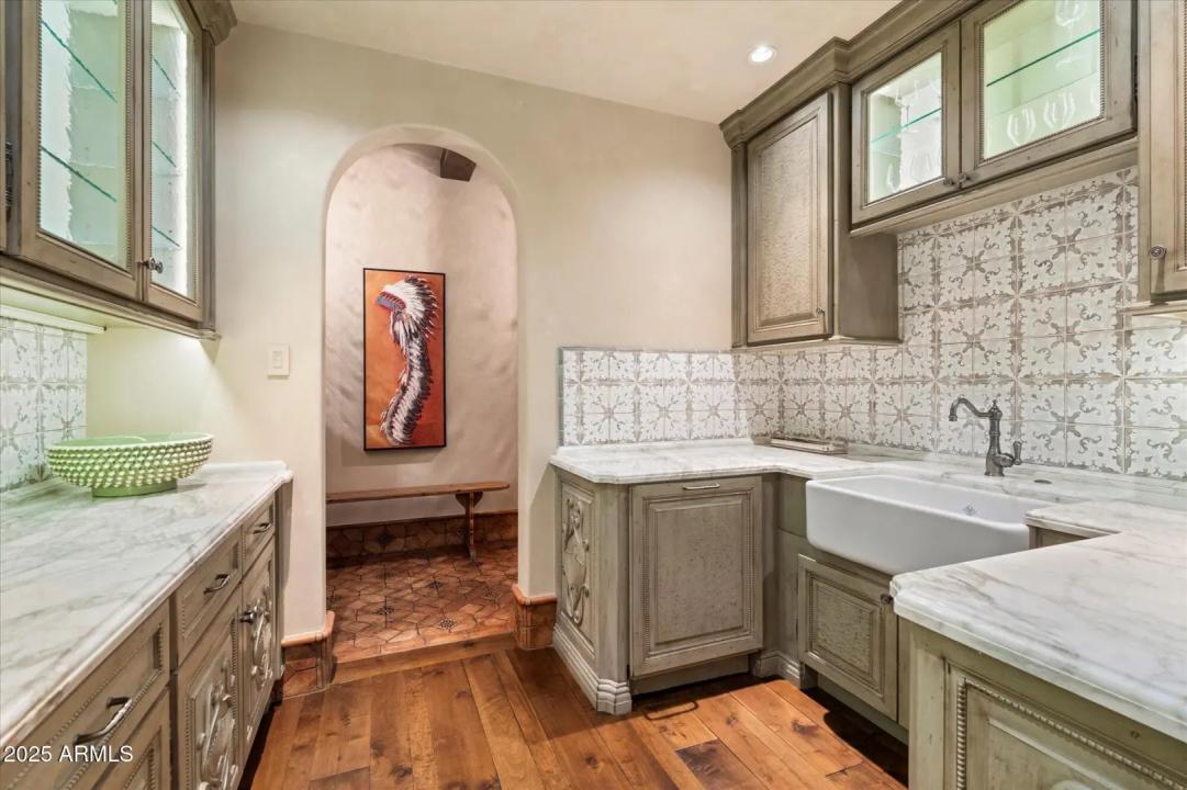 Real Estate Picture 46