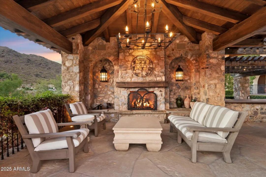 Real Estate Picture 98