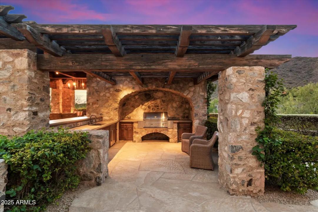 Real Estate Picture 99