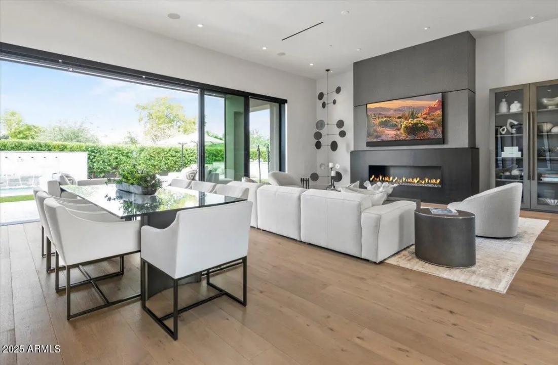Real Estate Picture 6