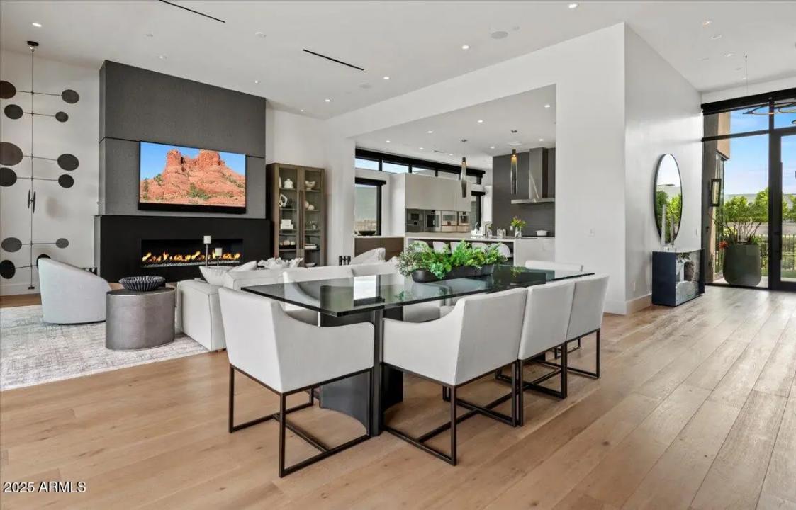 Real Estate Picture 20