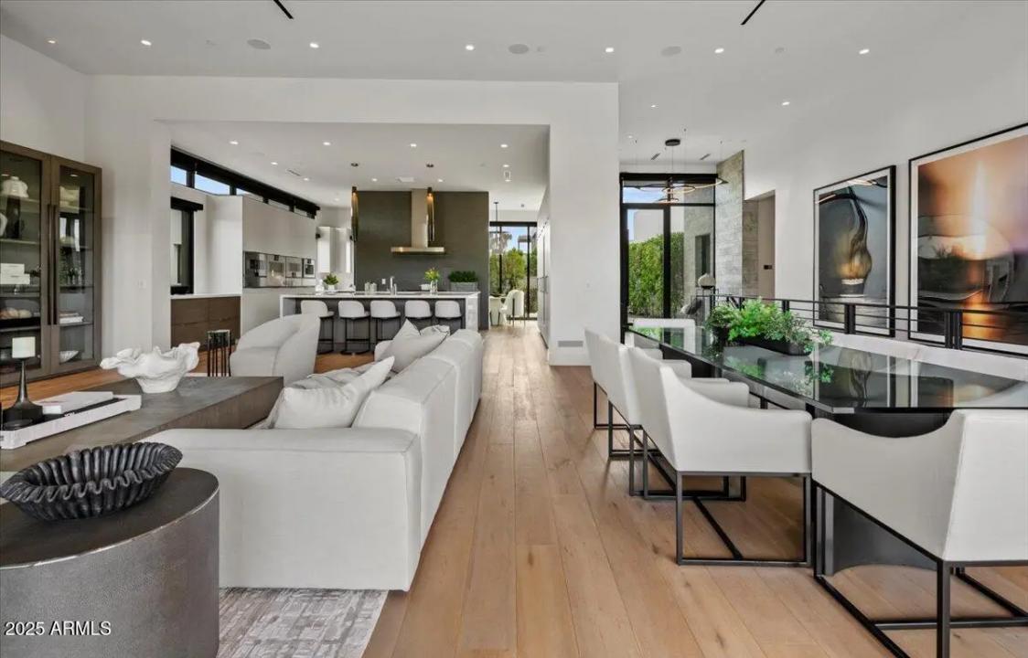 Real Estate Picture 21
