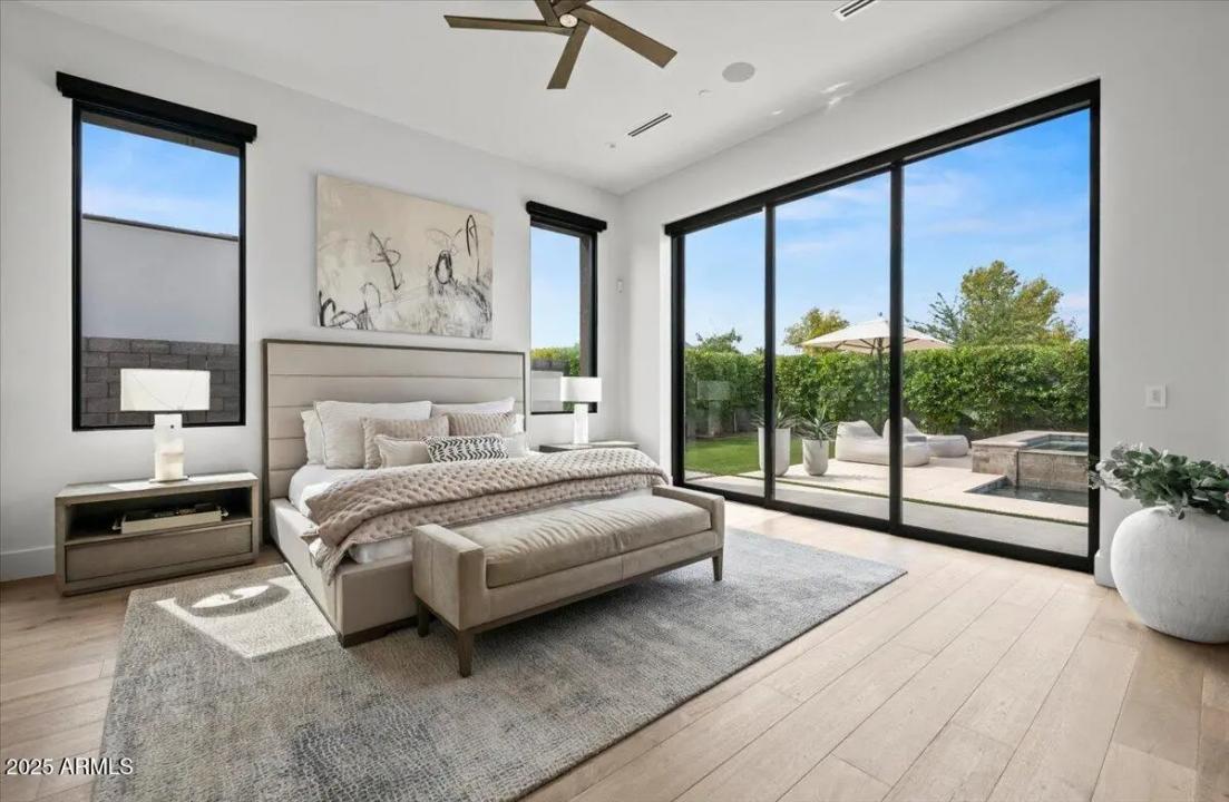 Real Estate Picture 22