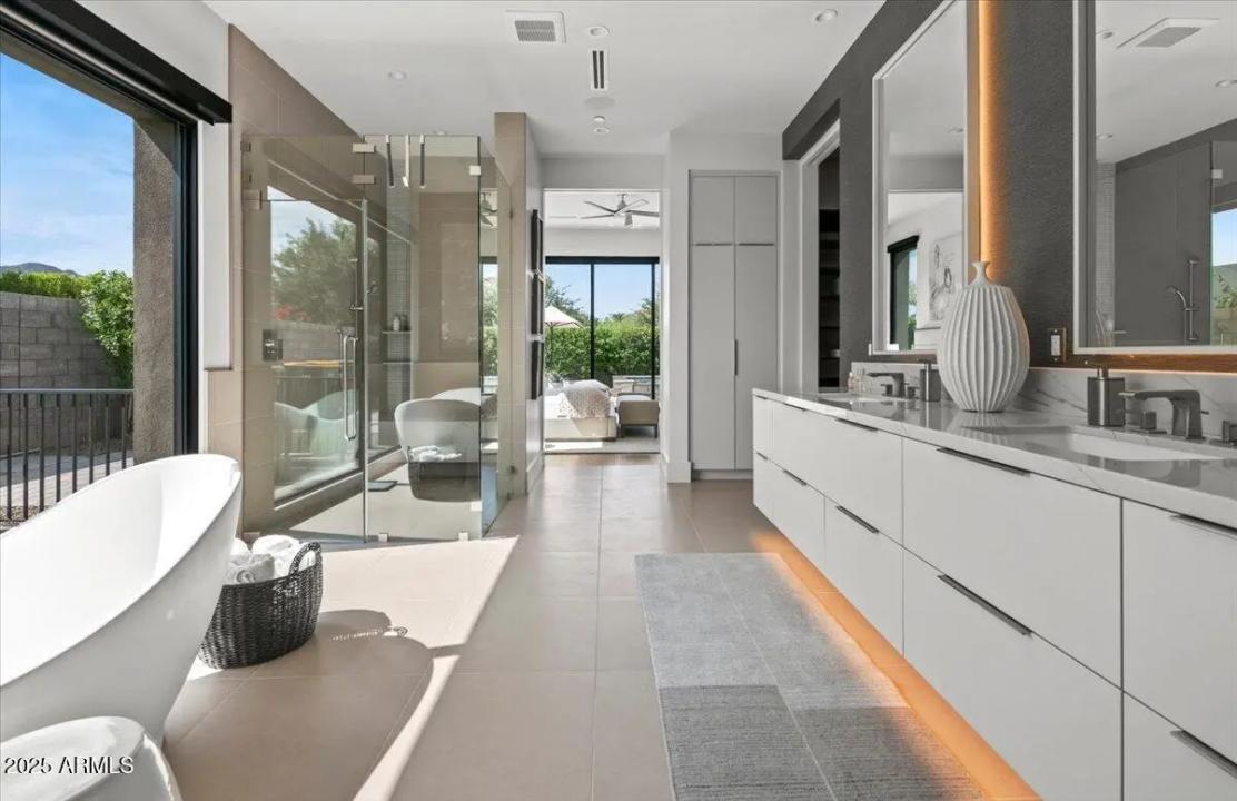 Real Estate Picture 26
