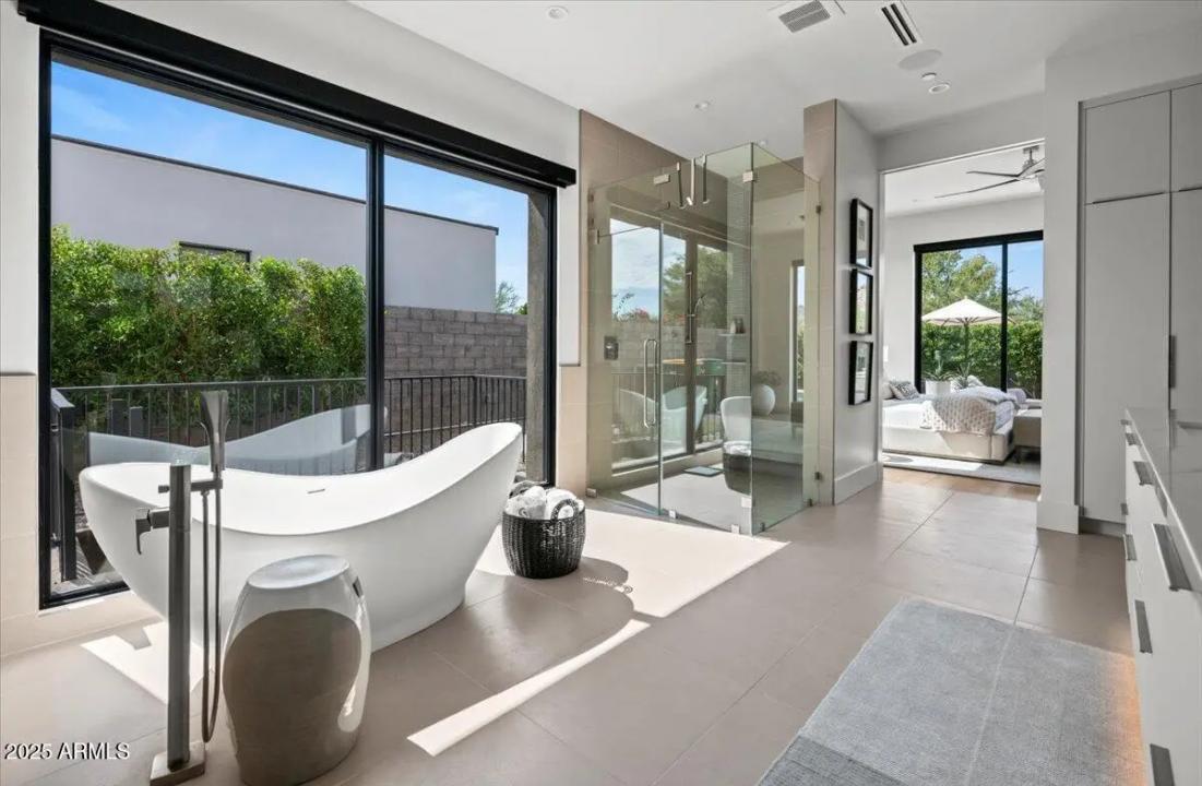 Real Estate Picture 27