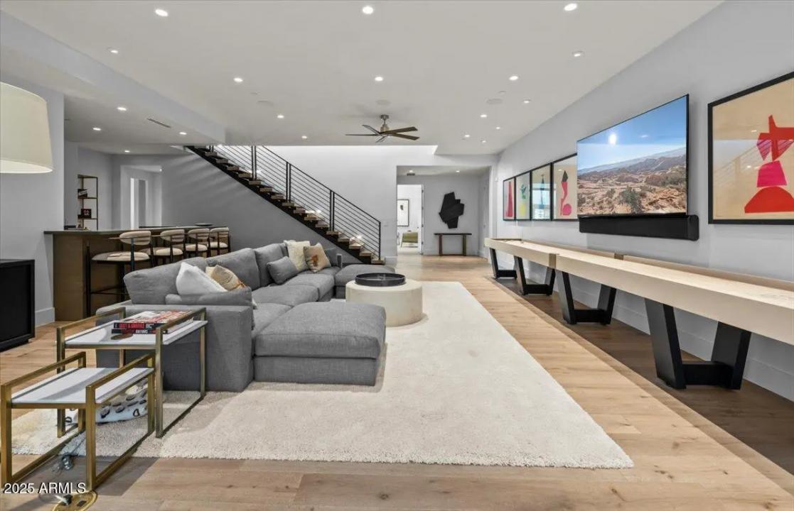 Real Estate Picture 34