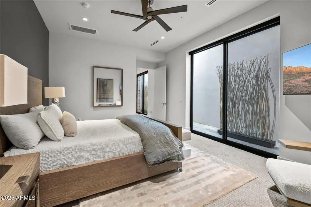 Real Estate Picture 39