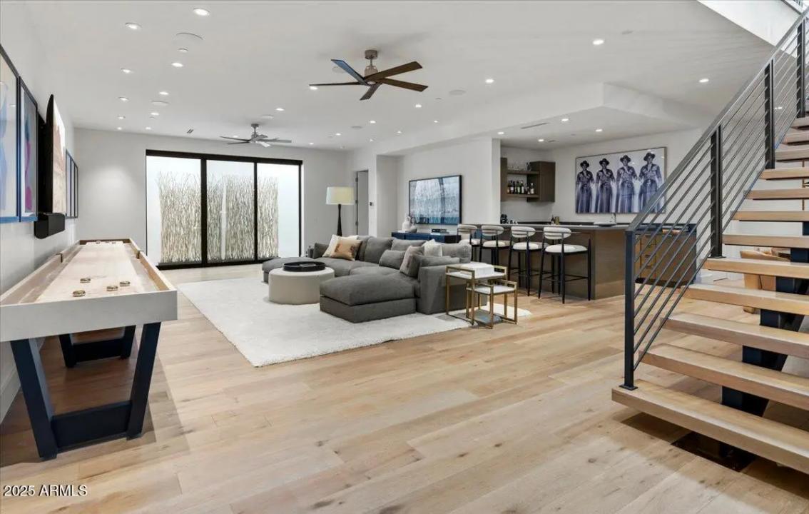 Real Estate Picture 37
