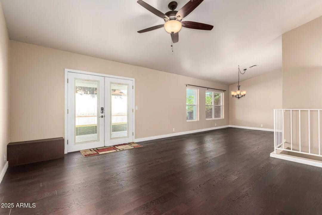 Real Estate Picture 13