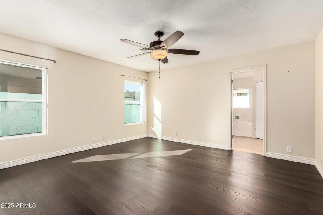 Real Estate Picture 15