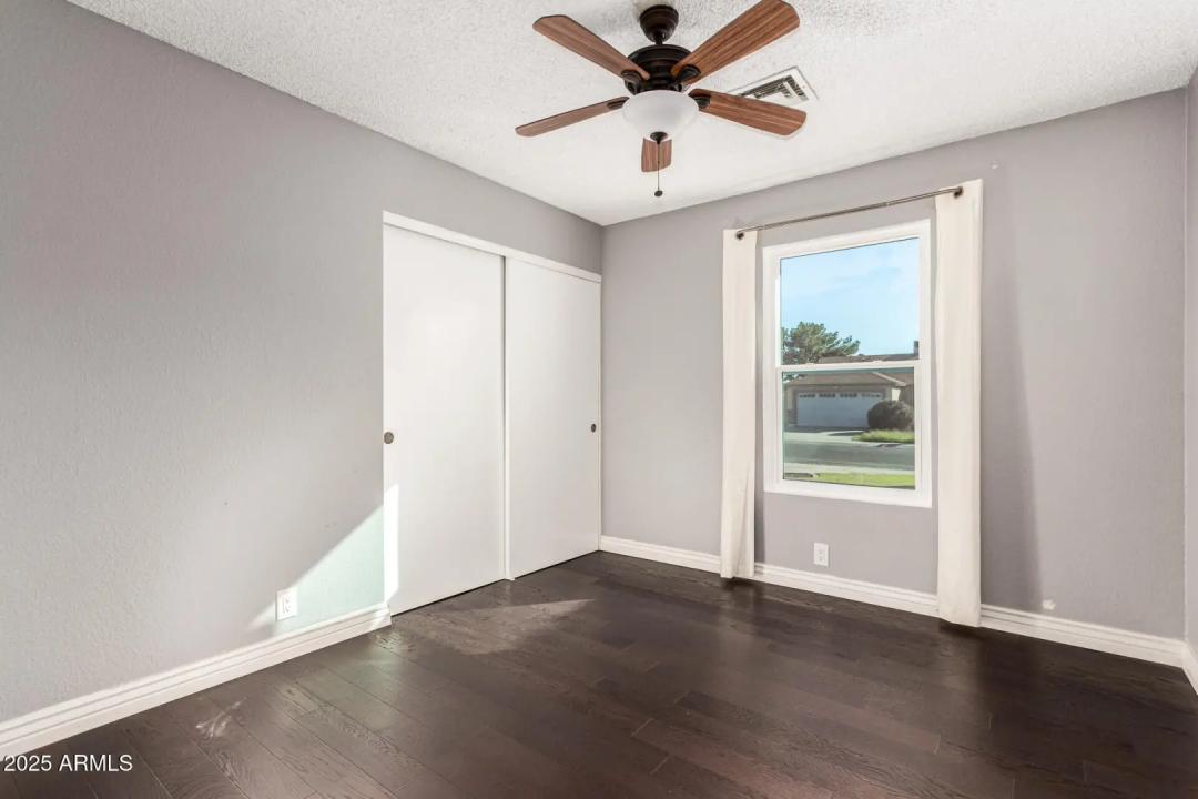 Real Estate Picture 28