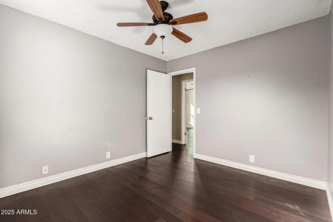 Real Estate Picture 29