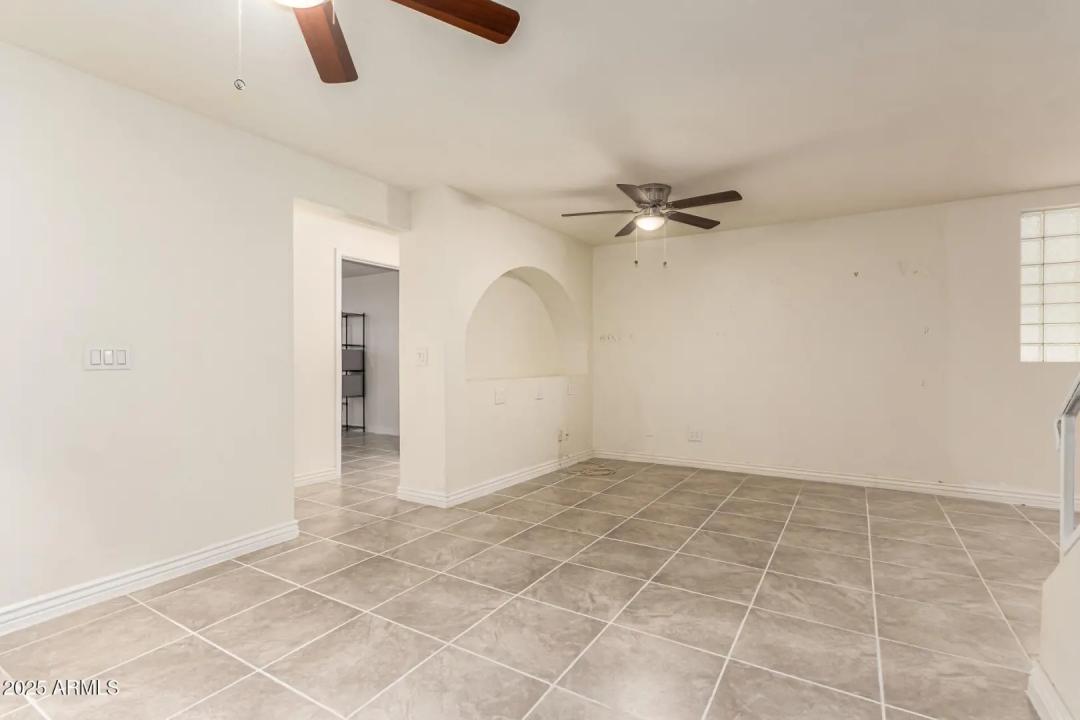 Real Estate Picture 24