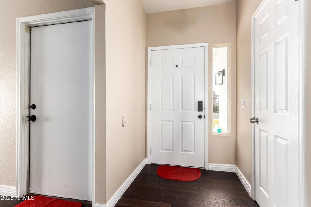 Real Estate Picture 8