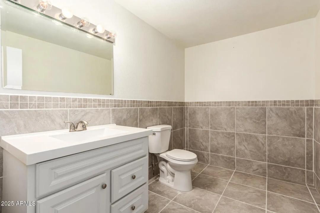 Real Estate Picture 37