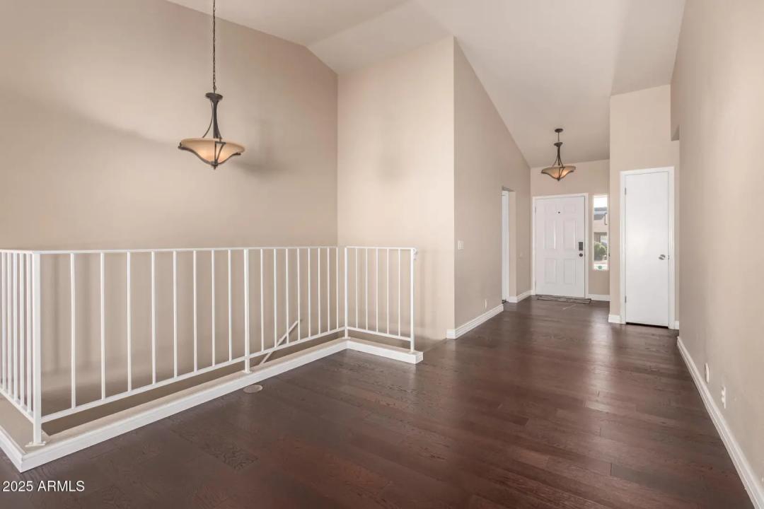 Real Estate Picture 5