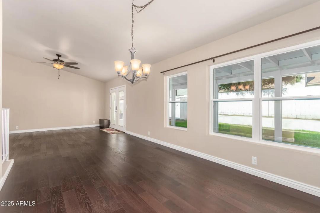 Real Estate Picture 9