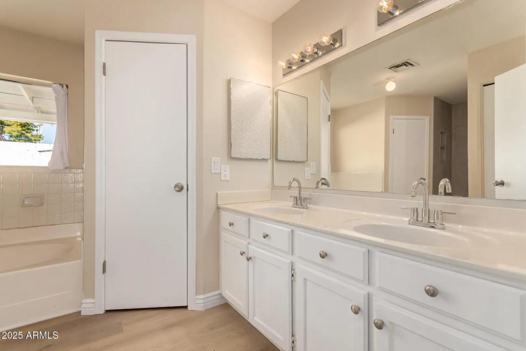 Real Estate Picture 19