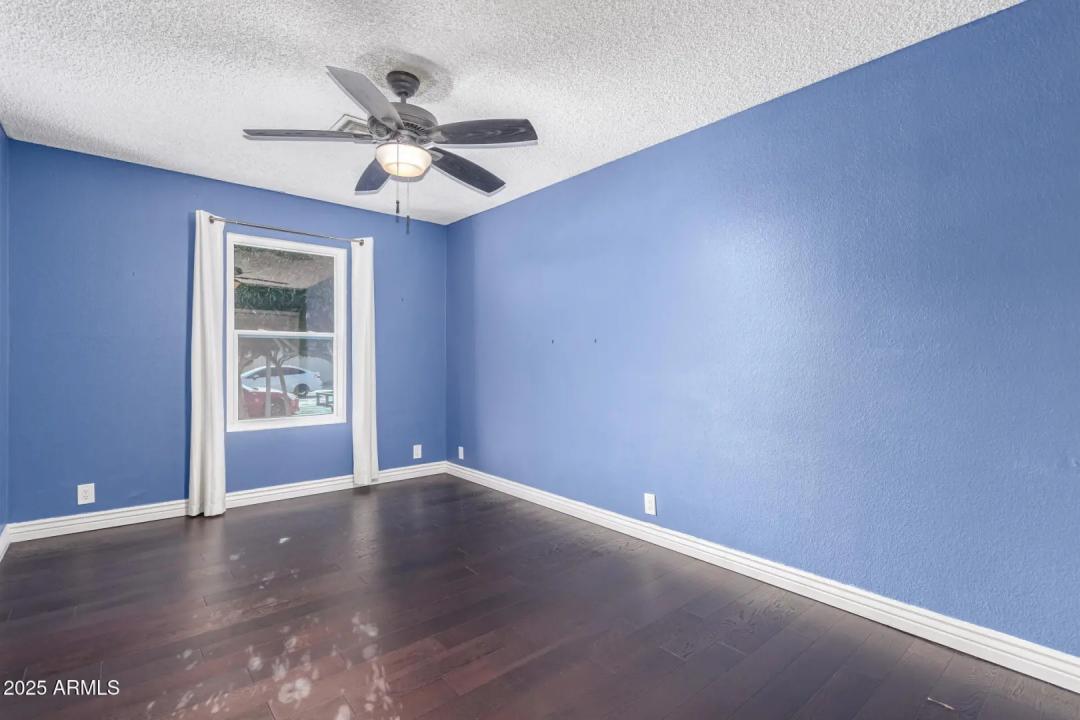 Real Estate Picture 22