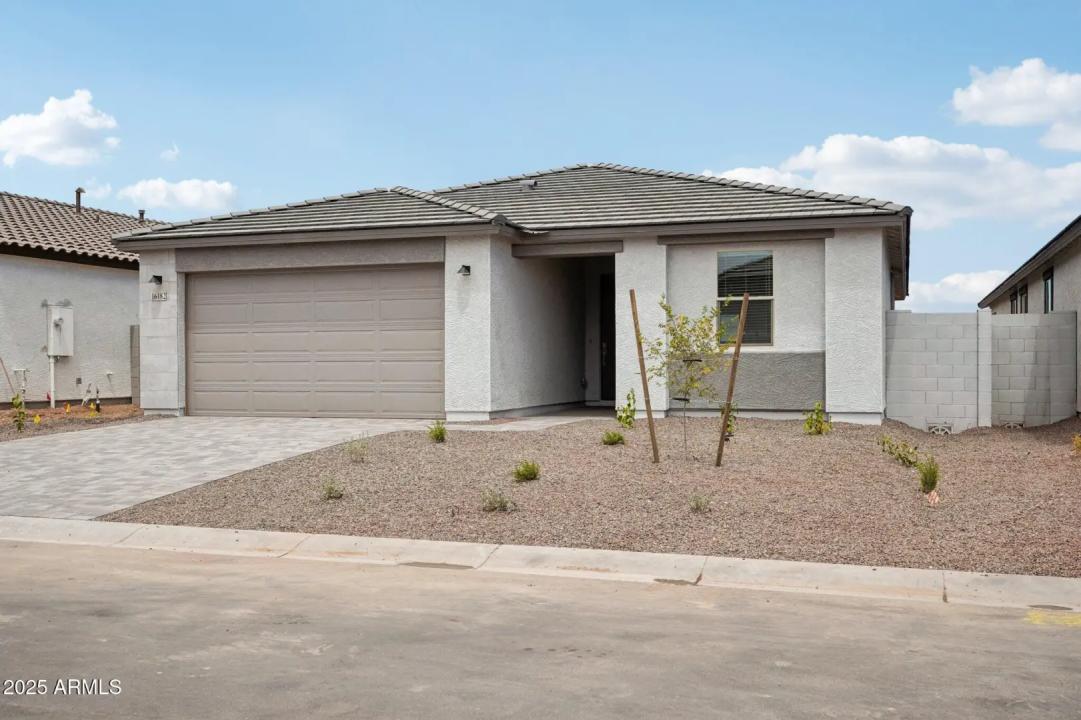 Real Estate Picture 3