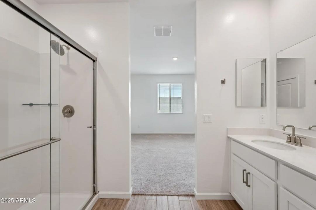 Real Estate Picture 19