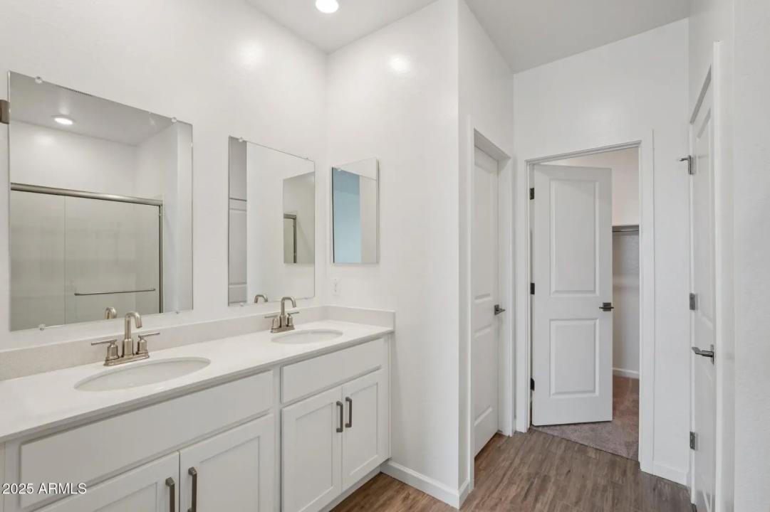 Real Estate Picture 21
