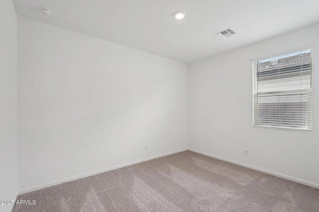 Real Estate Picture 25