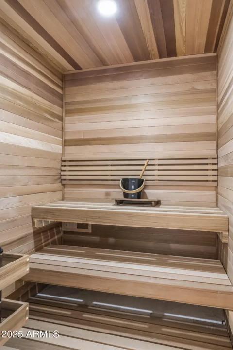 Real Estate Picture 24