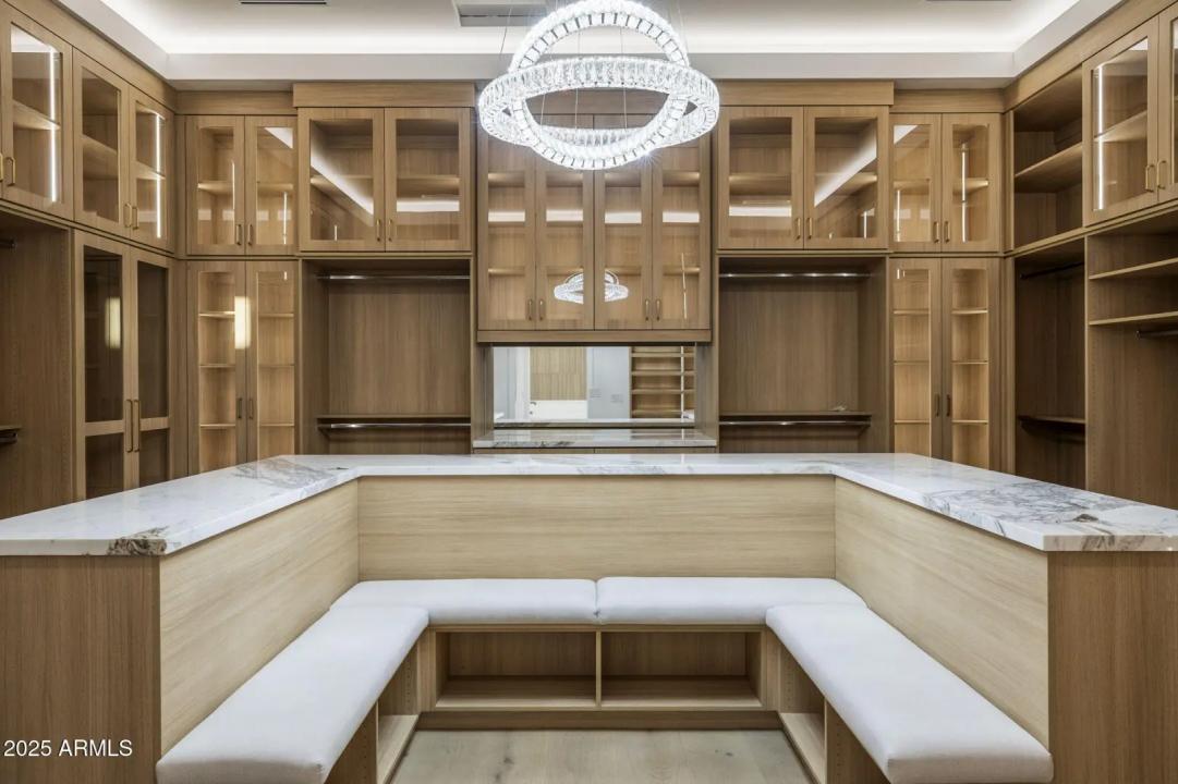 Real Estate Picture 26