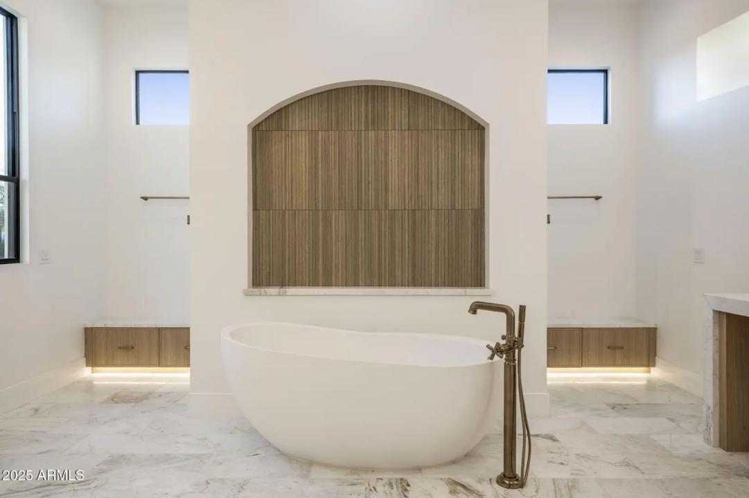 Real Estate Picture 20