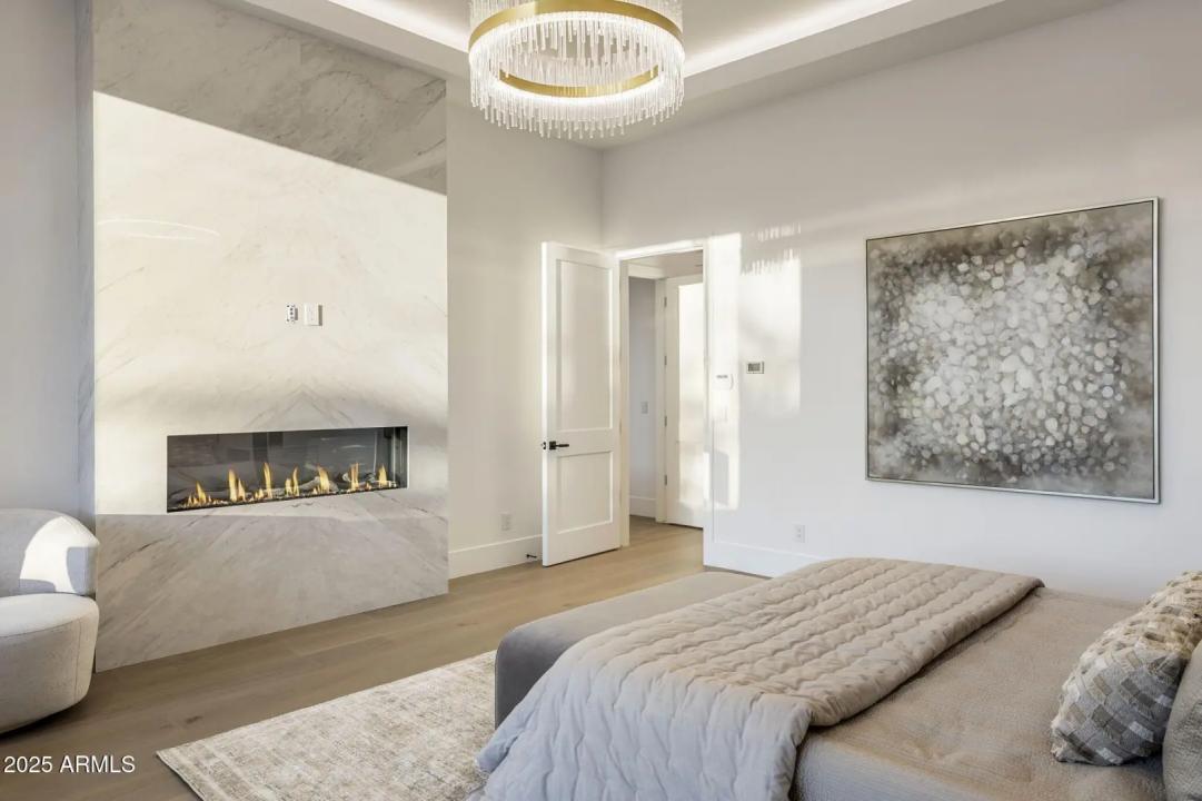 Real Estate Picture 18