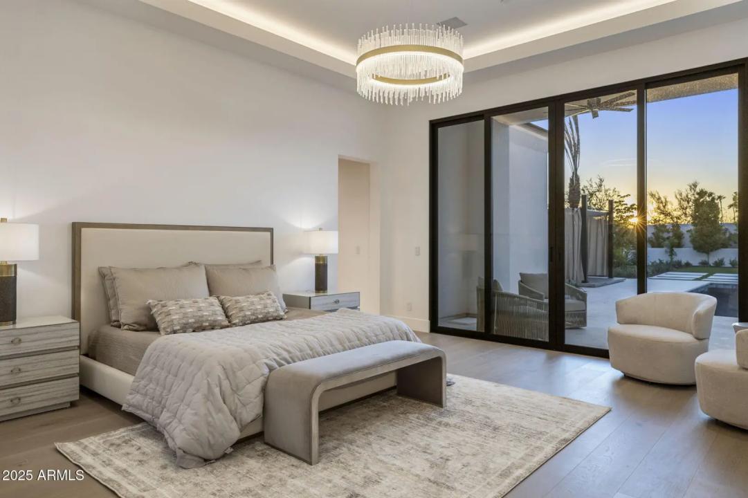 Real Estate Picture 17