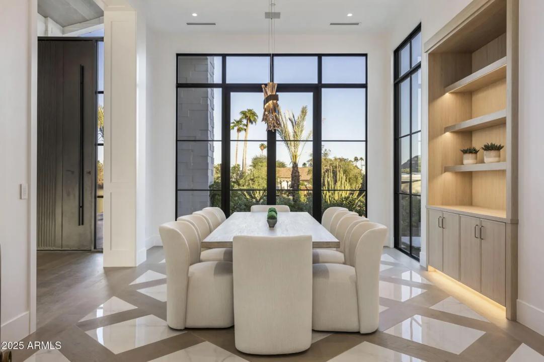 Real Estate Picture 5