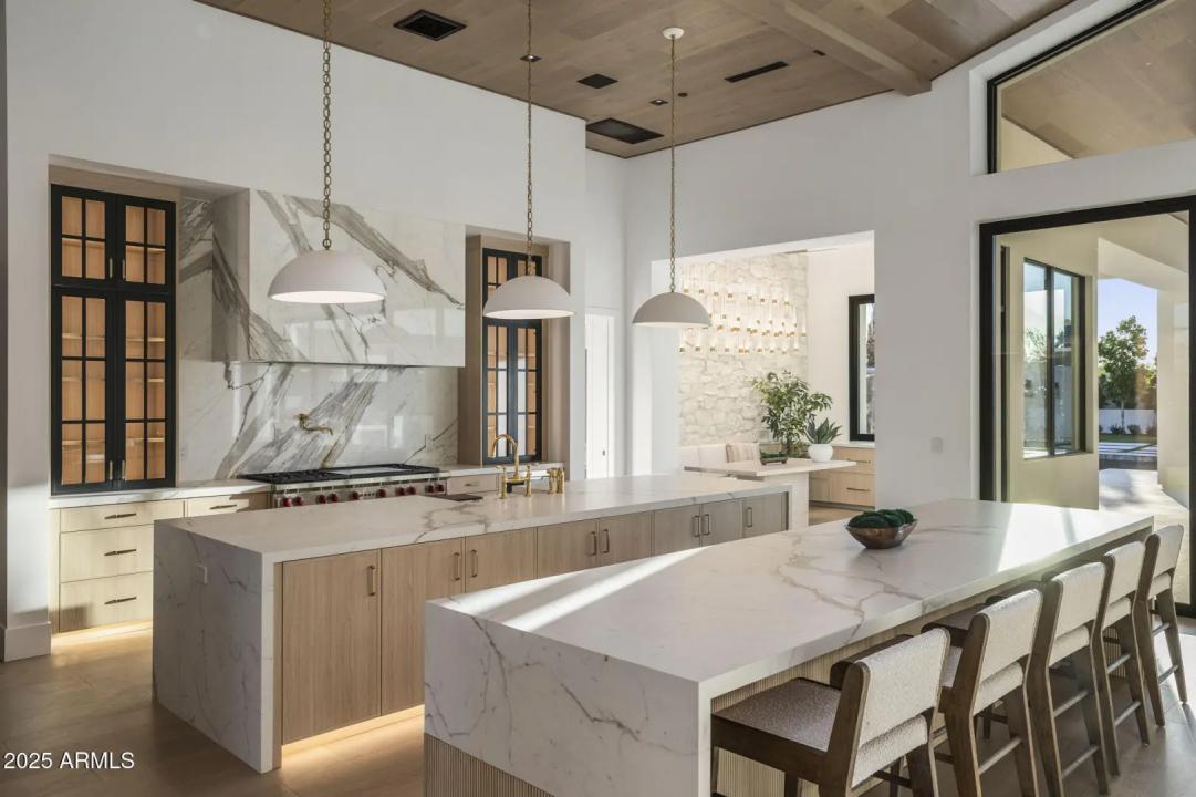 Real Estate Picture 9