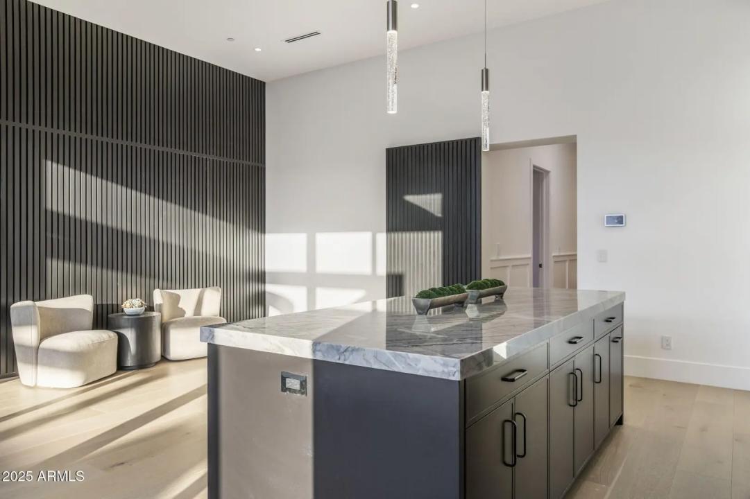 Real Estate Picture 29