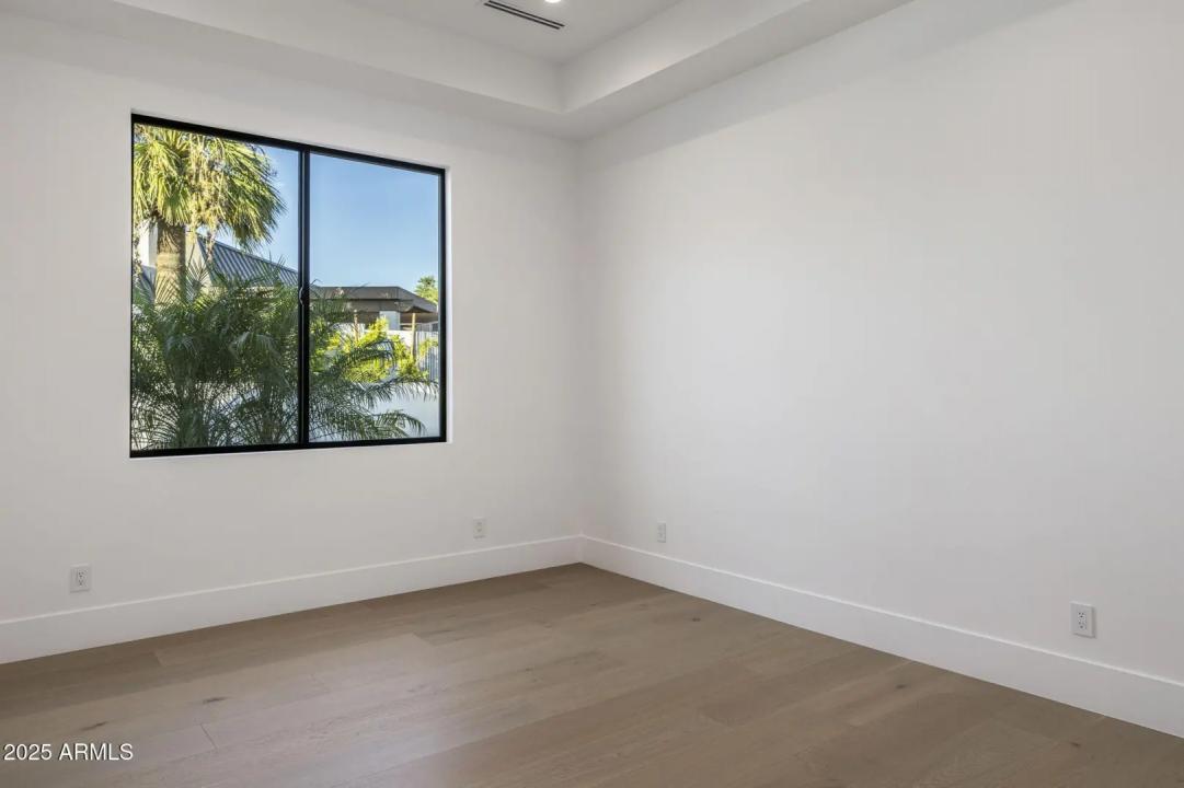 Real Estate Picture 44