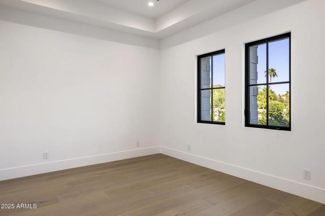 Real Estate Picture 42