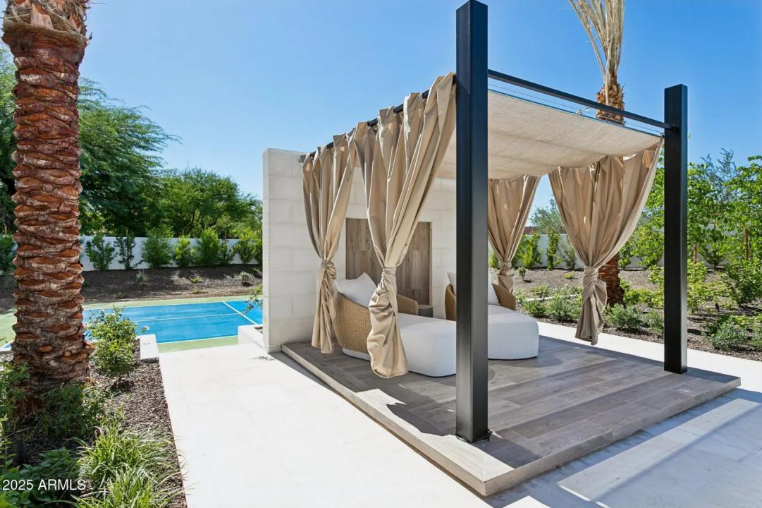 Real Estate Picture 41