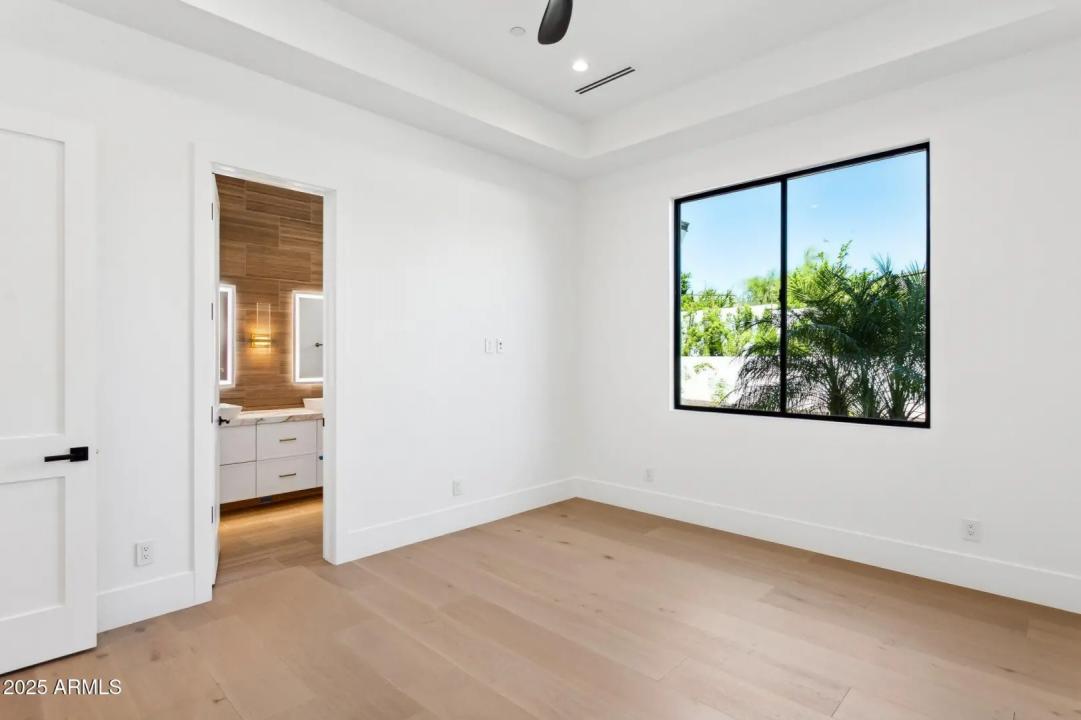 Real Estate Picture 53