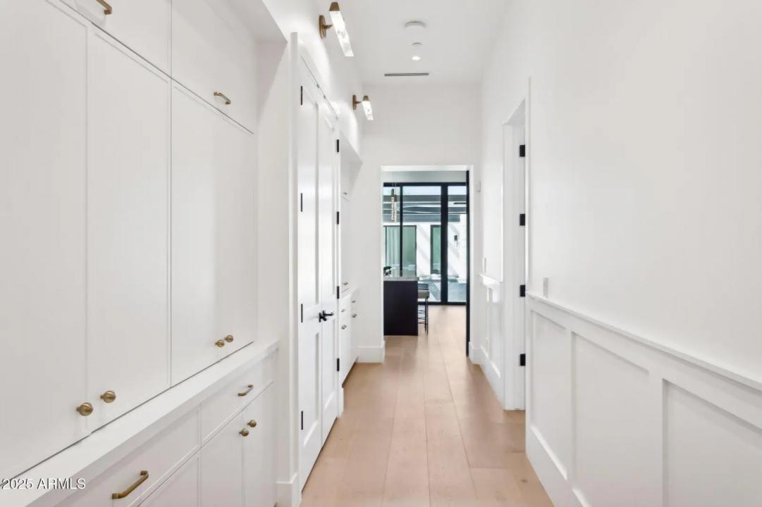 Real Estate Picture 60