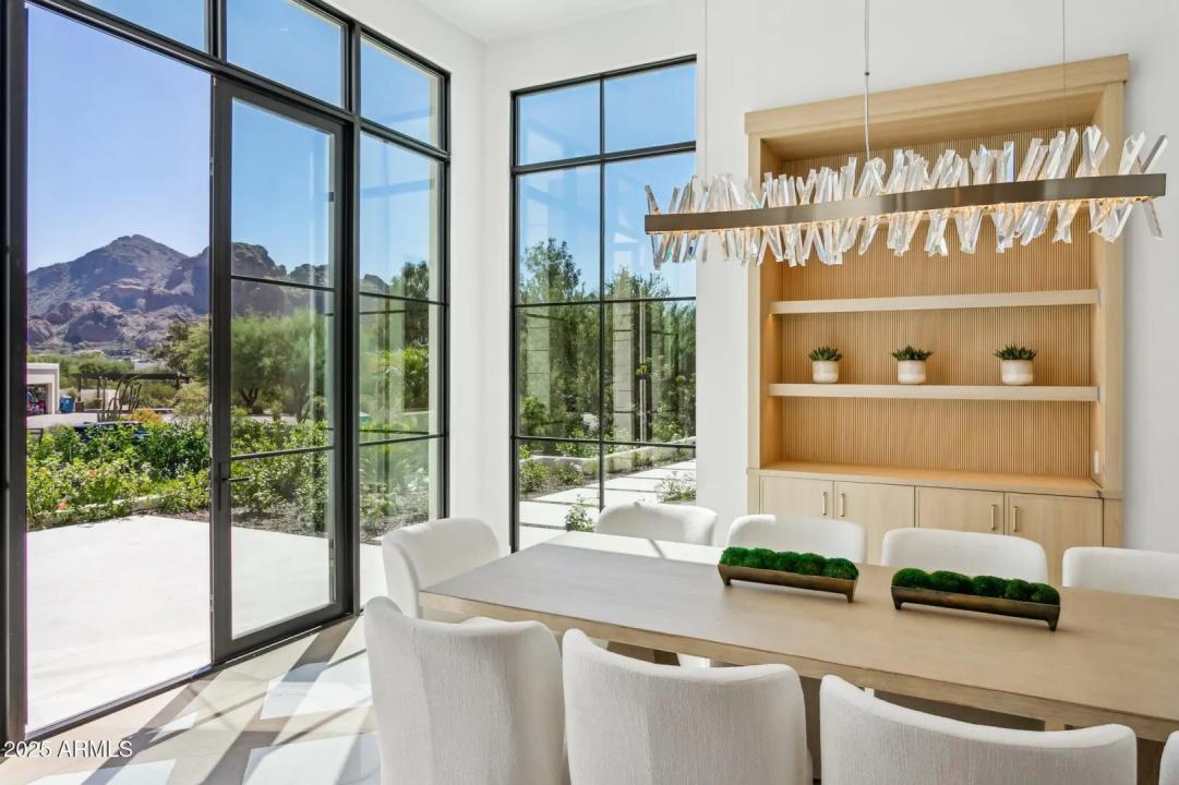 Real Estate Picture 3