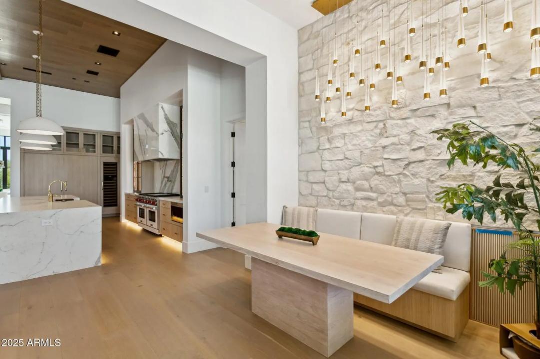 Real Estate Picture 21