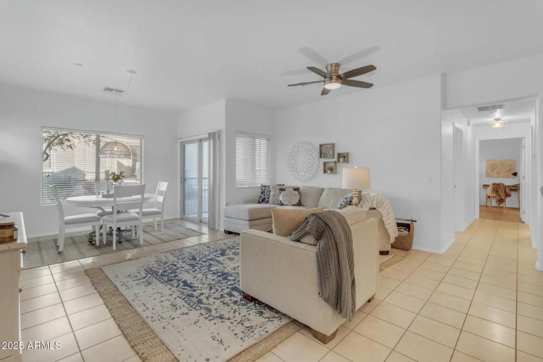 Real Estate Picture 3