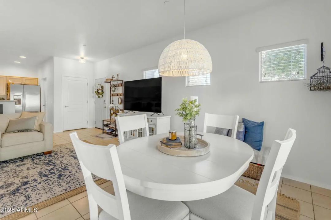 Real Estate Picture 5