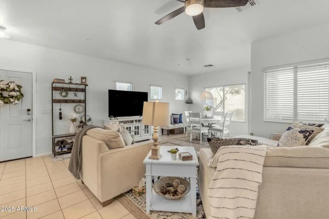 Real Estate Picture 7