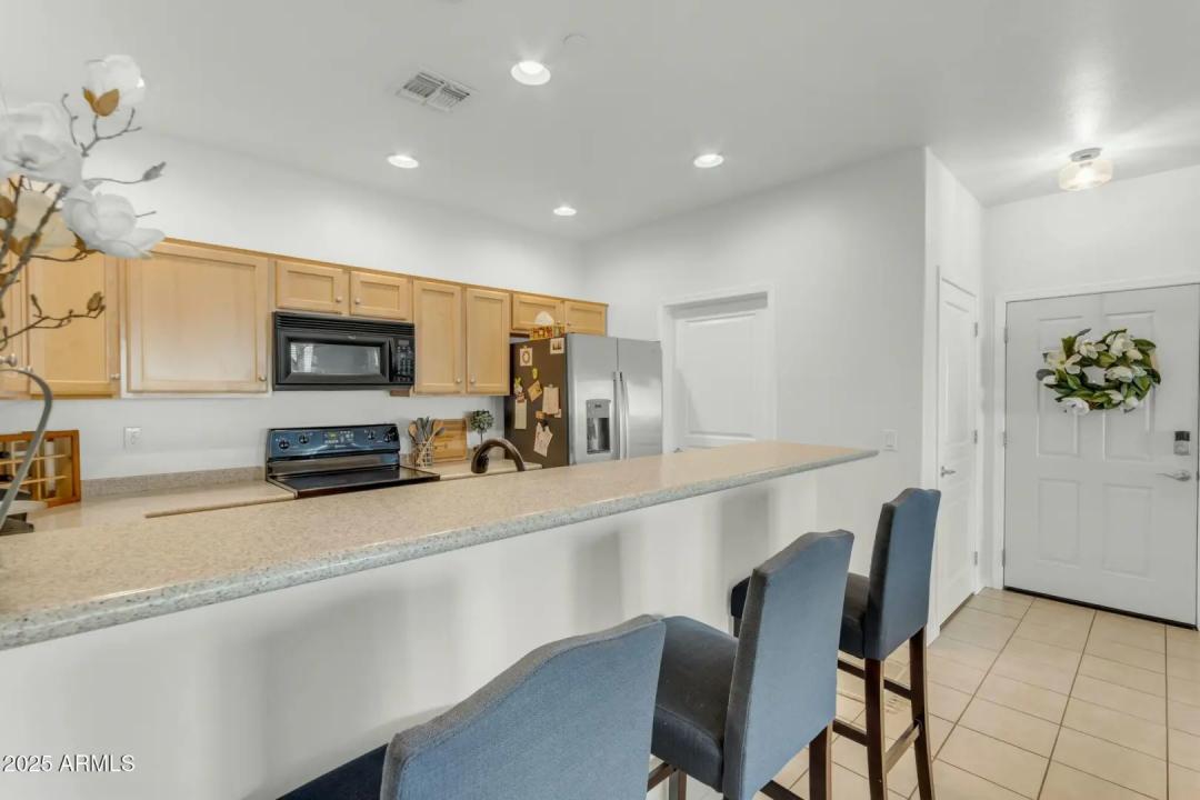 Real Estate Picture 9