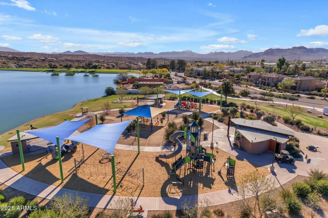 Real Estate Picture 35