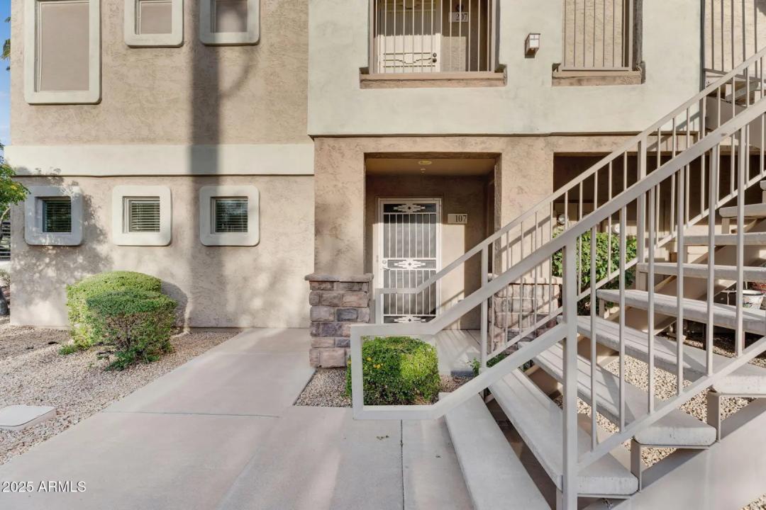 Real Estate Picture 22