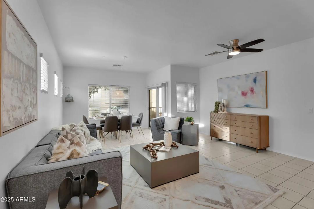 Real Estate Picture 3