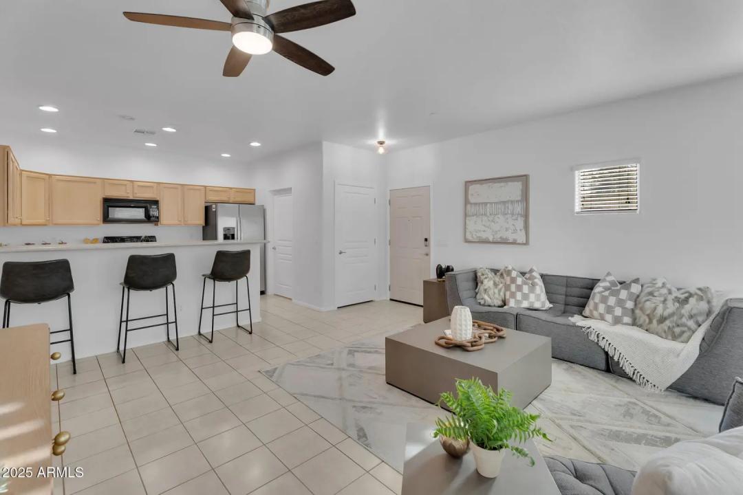 Real Estate Picture 6